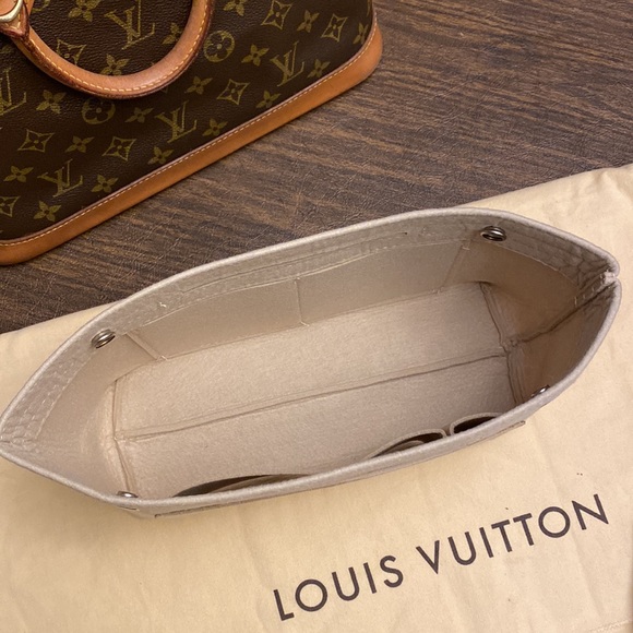 Louis Vuitton Monogram ALMA PM SATCHEL BAG ~💯  Authentic - Picture 15 of 16